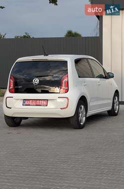 Хэтчбек Volkswagen Up 2015 в 