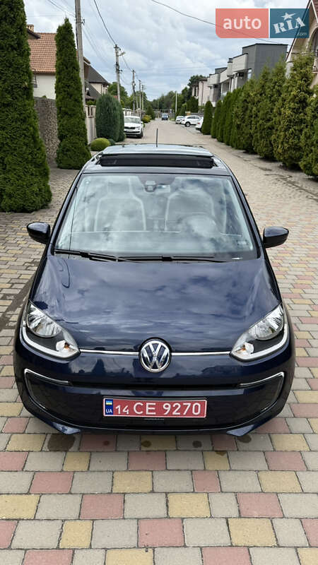 Хэтчбек Volkswagen Up 2013 в Ужгороде