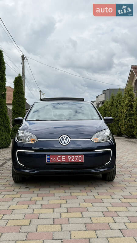 Хэтчбек Volkswagen Up 2013 в Ужгороде