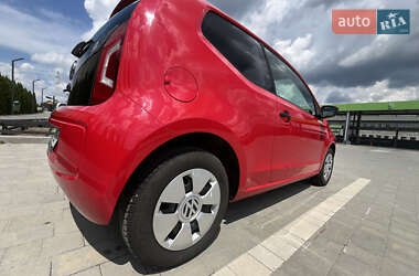 Хэтчбек Volkswagen Up 2011 в 