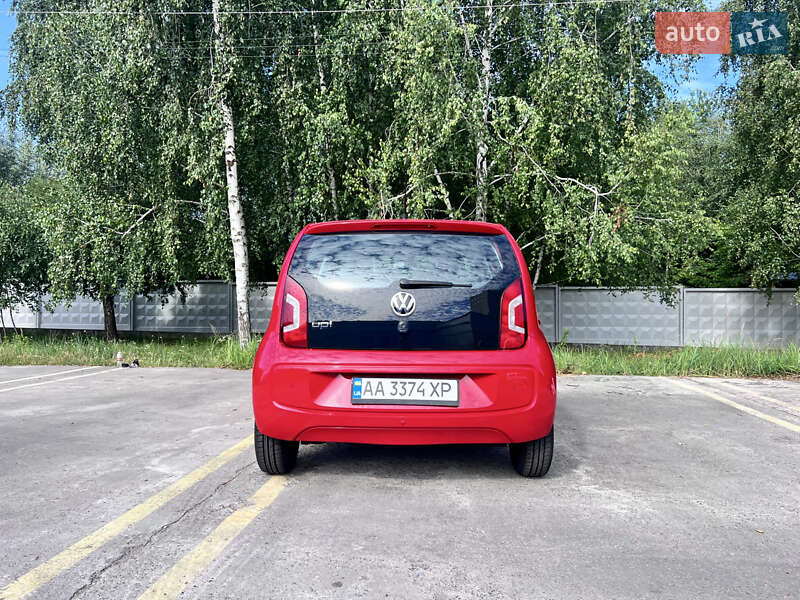 Хетчбек Volkswagen Up 2013 в Києві