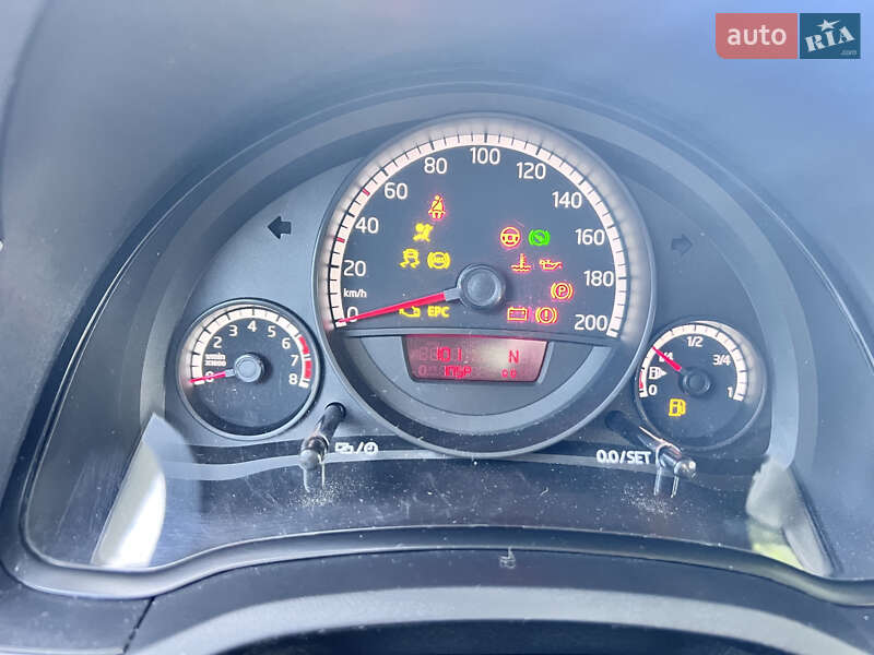 Хетчбек Volkswagen Up 2013 в Києві