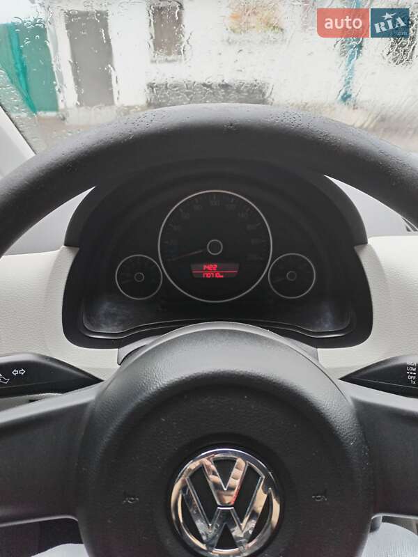 Хетчбек Volkswagen Up 2012 в Житомирі