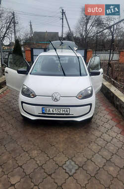 Хэтчбек Volkswagen Up 2013 в Новомиргороде
