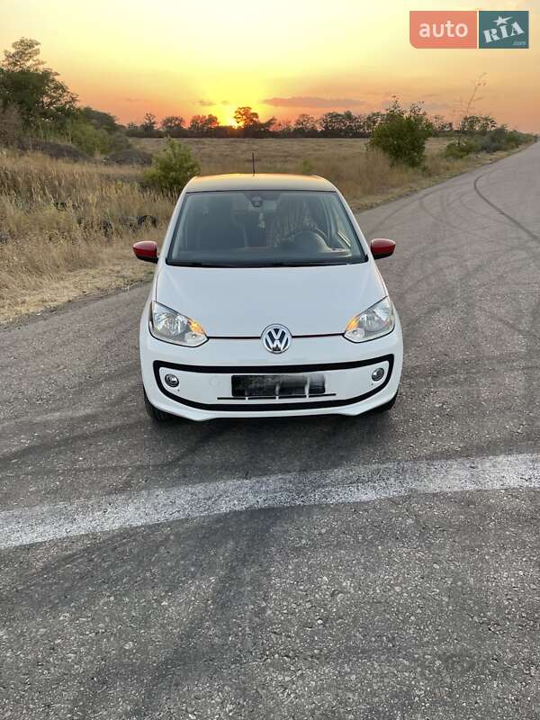 Хетчбек Volkswagen Up 2013 в Одесі