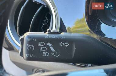 Хетчбек Volkswagen Up 2016 в  фото 23 Хетчбек Volkswagen Up 2016 в