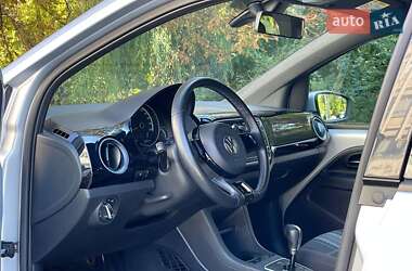 Хетчбек Volkswagen Up 2016 в  фото 17 Хетчбек Volkswagen Up 2016 в