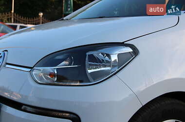 Хэтчбек Volkswagen Up 2013 в 