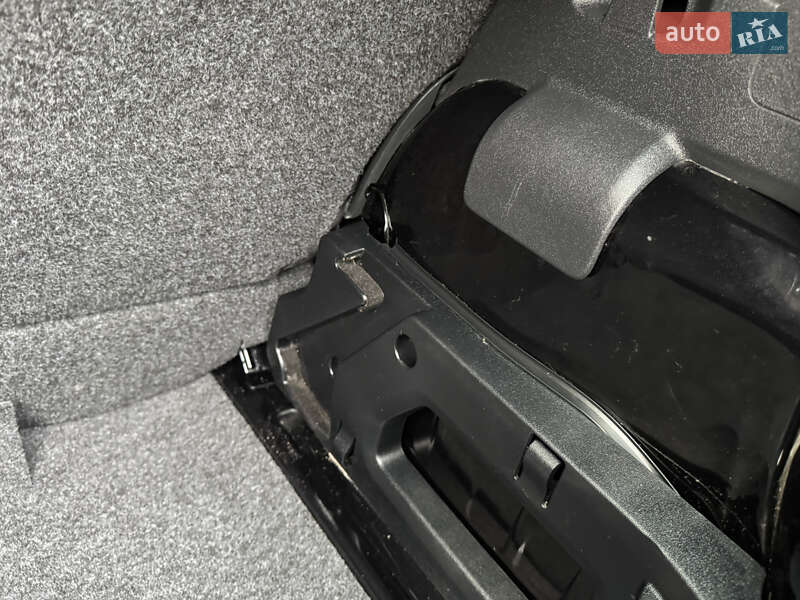 Хэтчбек Volkswagen Up 2015 в Дрогобыче