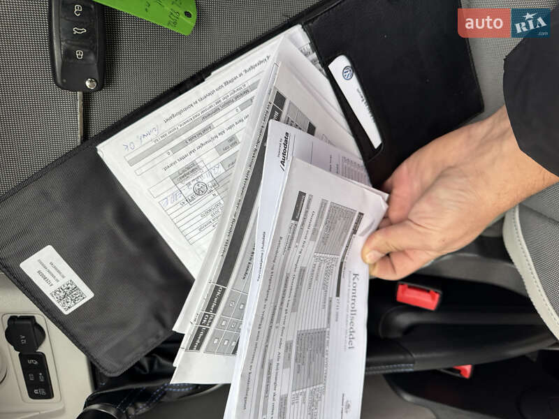 Хетчбек Volkswagen Up 2015 в Тернополі