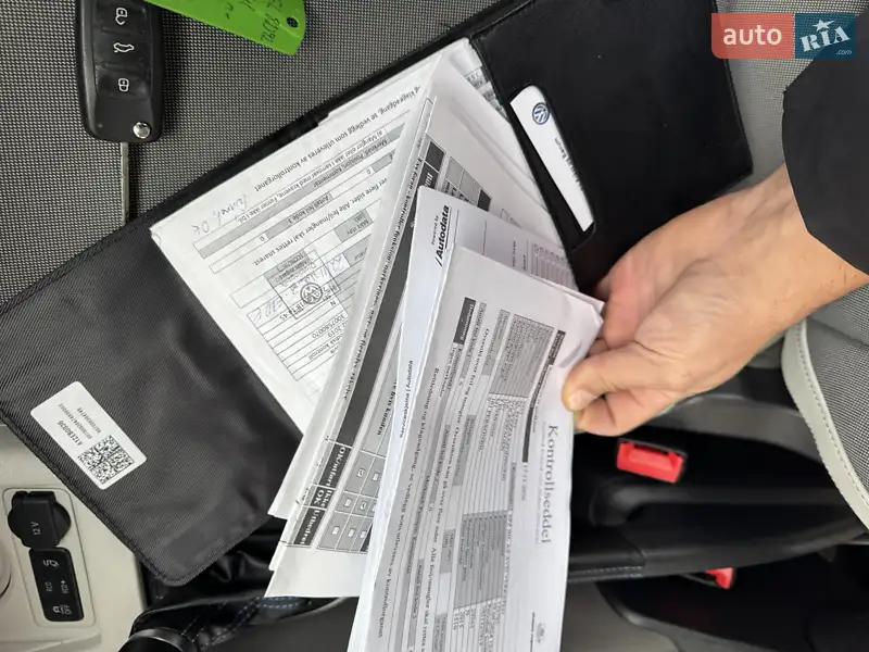 Хетчбек Volkswagen Up 2015 в Тернополі документ