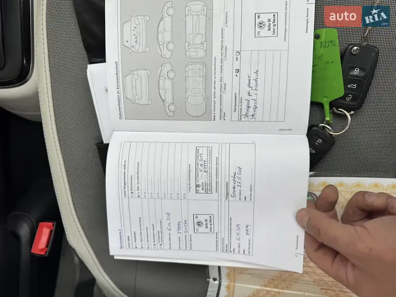 Хетчбек Volkswagen Up 2015 в Тернополі документ