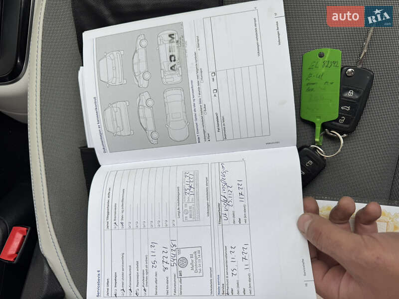 Хетчбек Volkswagen Up 2015 в Тернополі