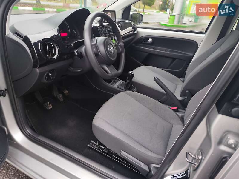 Хетчбек Volkswagen Up 2013 в Звягелі