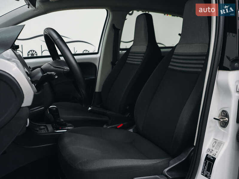 Хэтчбек Volkswagen Up 2020 в Львове