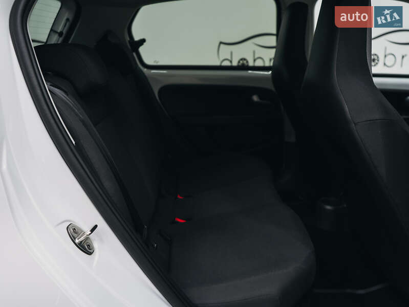 Хэтчбек Volkswagen Up 2020 в Львове