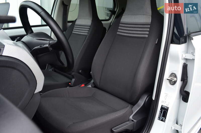 Хэтчбек Volkswagen Up 2020 в Львове