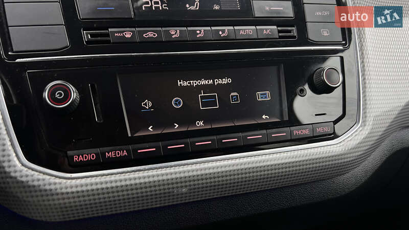 Хэтчбек Volkswagen Up 2020 в Львове