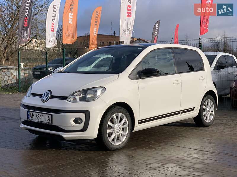 Хетчбек Volkswagen Up 2016 в Бердичеві