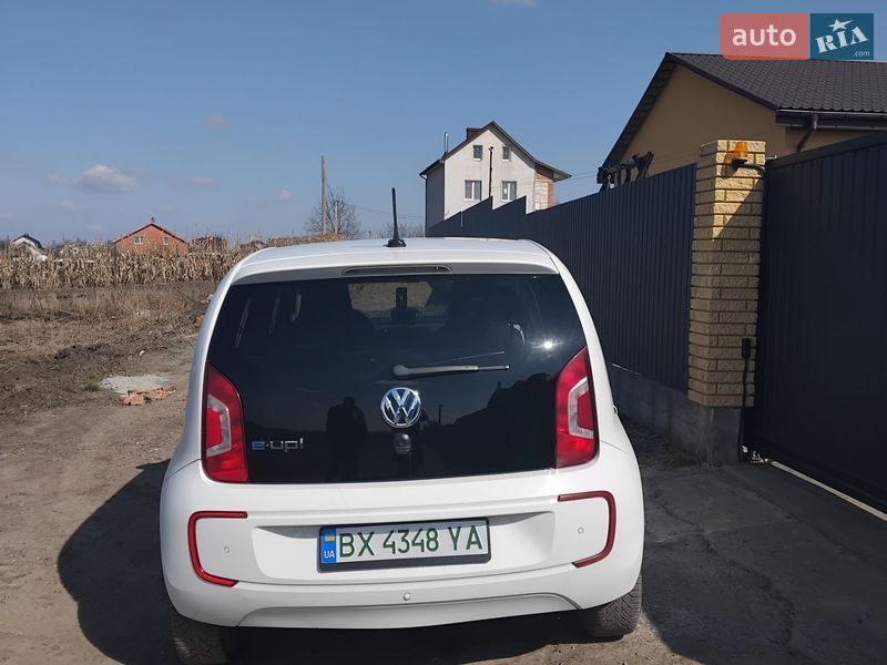 Хетчбек Volkswagen Up 2015 в Хмельницькому