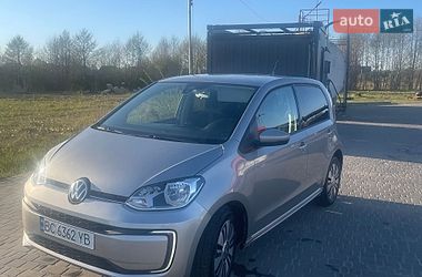 Хэтчбек Volkswagen Up 2017 в Львове