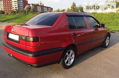 Седан Volkswagen Vento 1997 в 