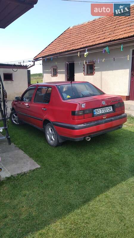 Седан Volkswagen Vento 1993 в Бучачі
