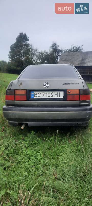 Седан Volkswagen Vento 1993 в Вижниці
