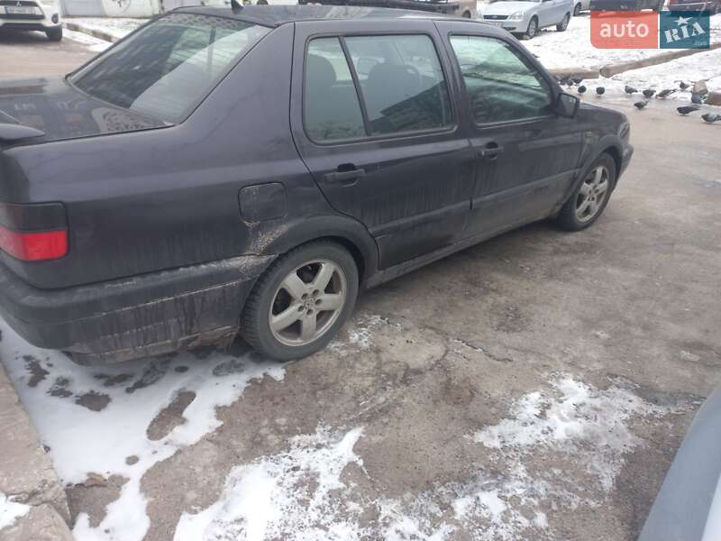 Седан Volkswagen Vento 1993 в Запоріжжі
