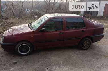 Седан Volkswagen Vento 1993 в Кам'янець-Подільському