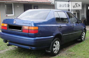 Седан Volkswagen Vento 1993 в Дрогобичі