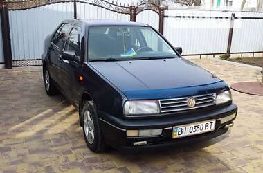 Седан Volkswagen Vento 1993 в Котельве