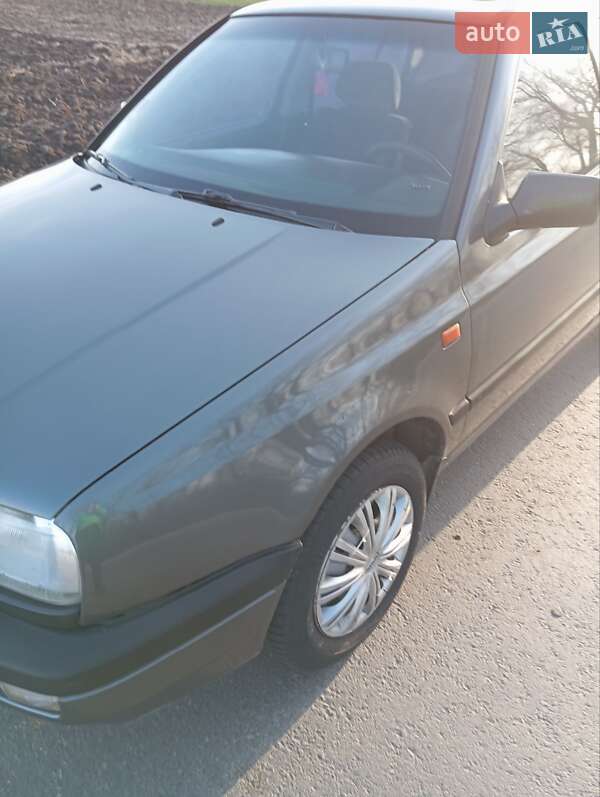 Седан Volkswagen Vento 1993 в Теребовле