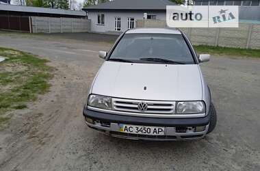 Седан Volkswagen Vento 1995 в Камені-Каширському