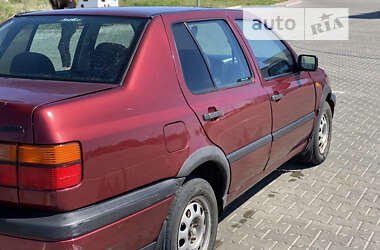 Седан Volkswagen Vento 1994 в Горохові