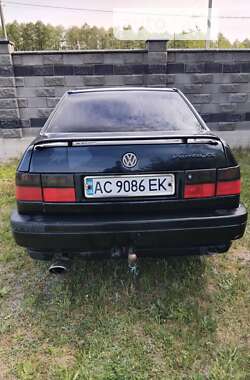 Седан Volkswagen Vento 1993 в Шацке