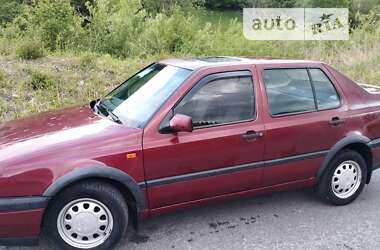 Седан Volkswagen Vento 1993 в Верховине