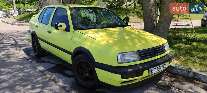 Седан Volkswagen Vento 1997 в Львові