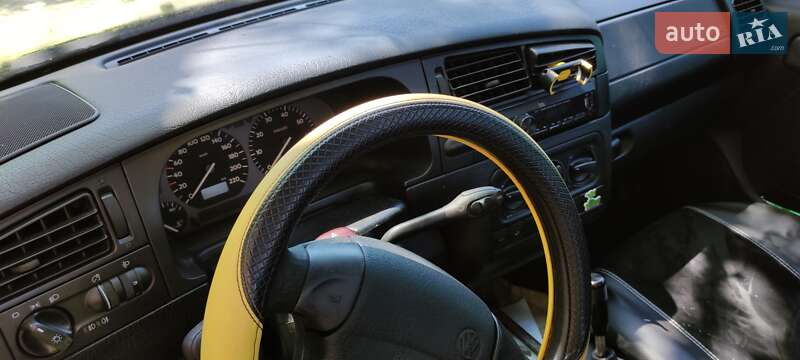 Седан Volkswagen Vento 1997 в Львові