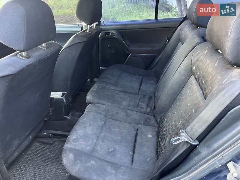 Седан Volkswagen Vento 1995 в Люботині
