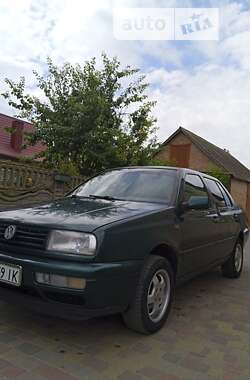 Седан Volkswagen Vento 1995 в Здолбуніві