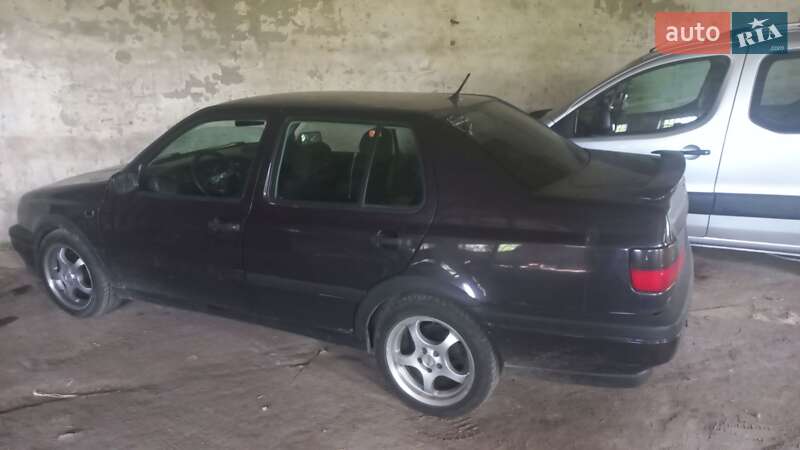 Седан Volkswagen Vento 1993 в Запоріжжі