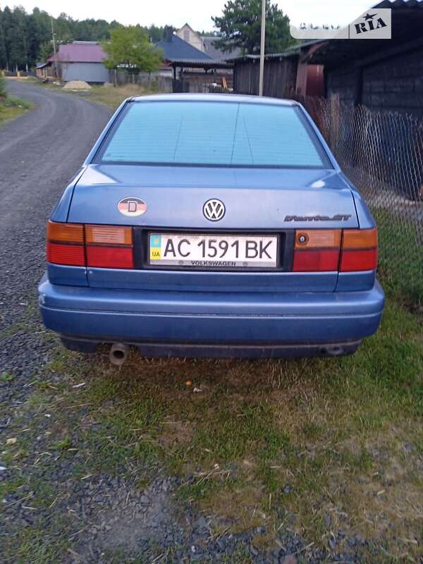 Седан Volkswagen Vento 1993 в Маневичах