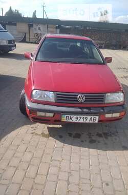 Седан Volkswagen Vento 1996 в Владимирце