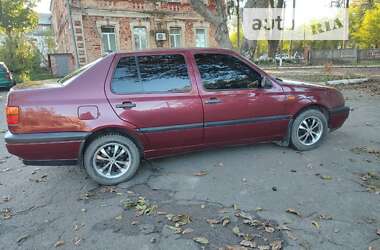 Седан Volkswagen Vento 1995 в Голованевске