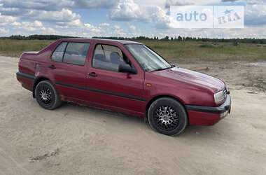 Седан Volkswagen Vento 1992 в Житомире