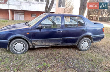 Седан Volkswagen Vento 1995 в Львові