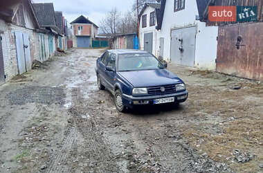 Седан Volkswagen Vento 1995 в Львові