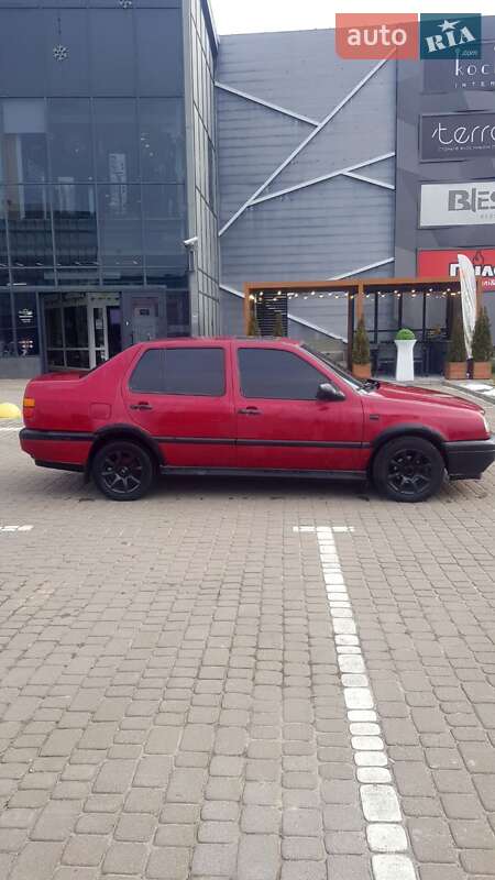 Седан Volkswagen Vento 1994 в Львове