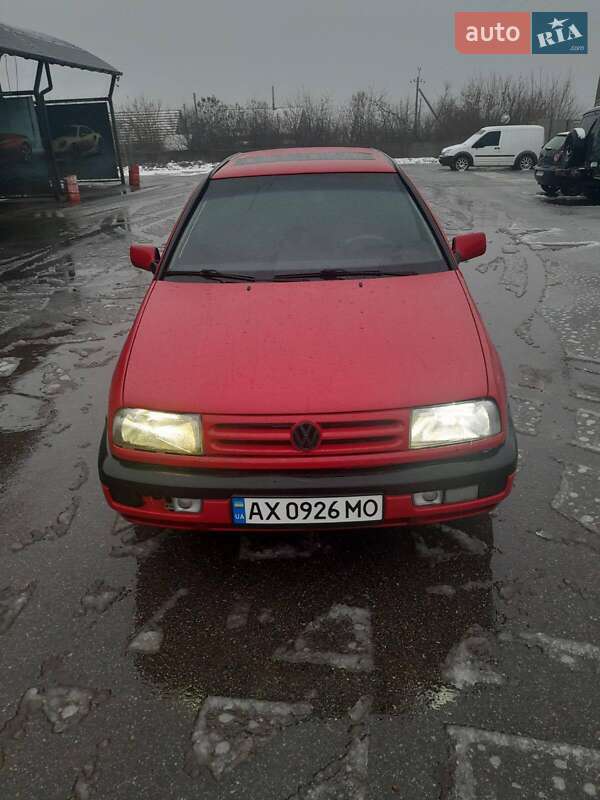 Седан Volkswagen Vento 1993 в Харькове